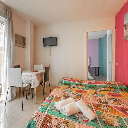 Duque Center Premium Suites, Free Parking Seville Exterior photo