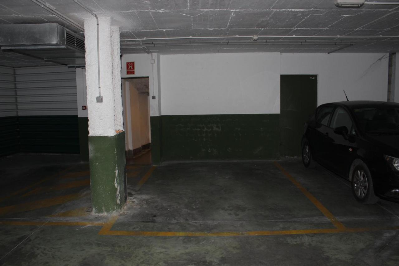 Duque Center Premium Suites, Free Parking Seville Exterior photo