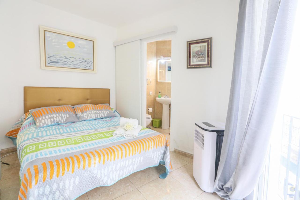 Duque Center Premium Suites, Free Parking Seville Exterior photo