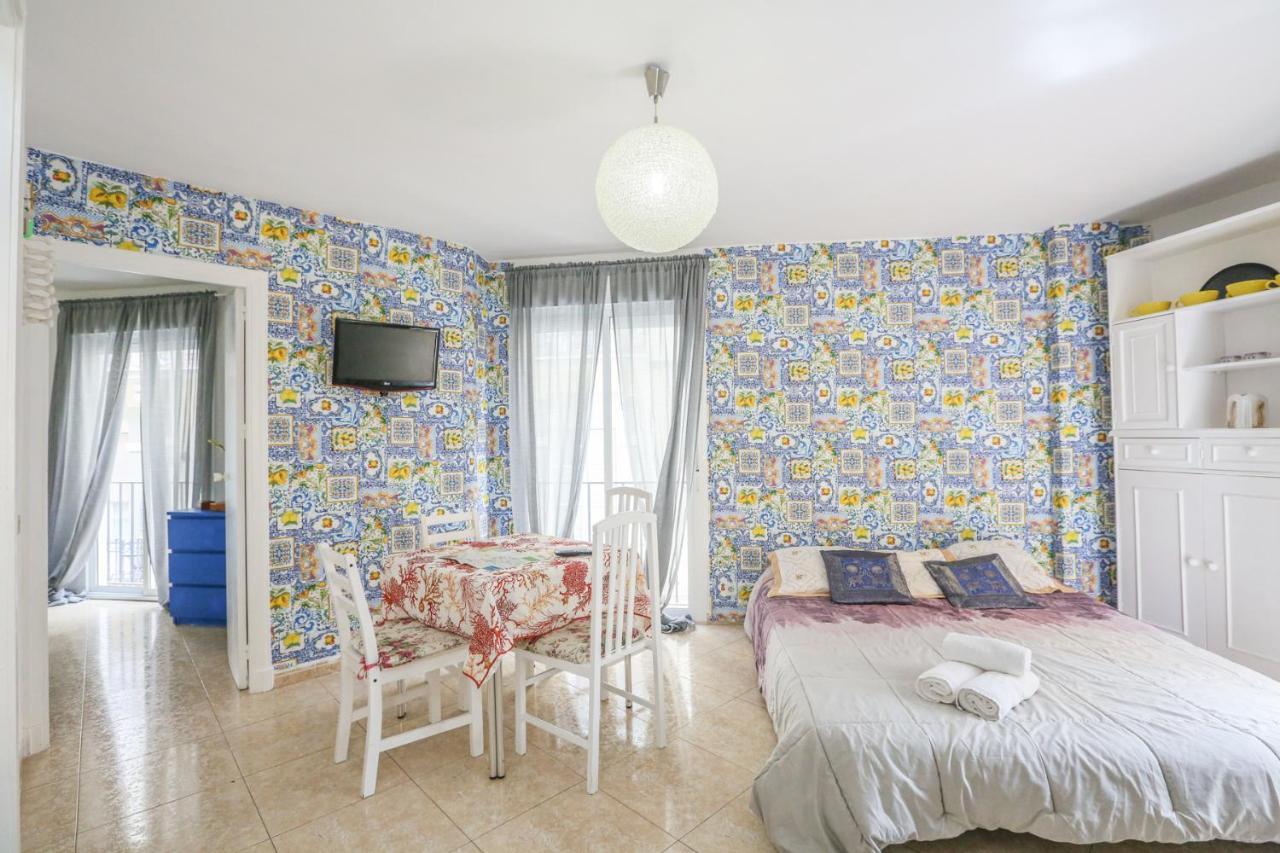 Duque Center Premium Suites, Free Parking Seville Exterior photo