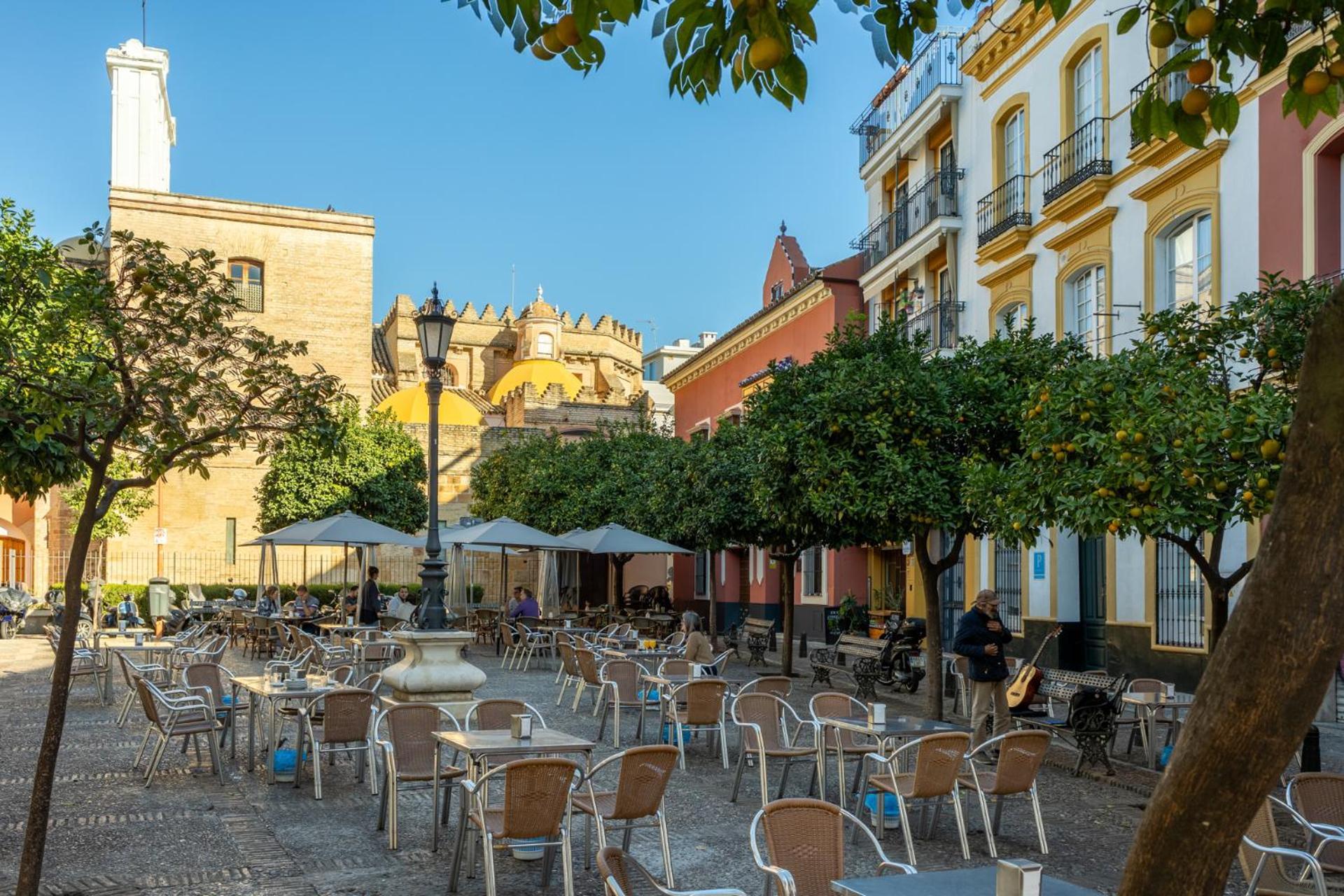 Duque Center Premium Suites, Free Parking Seville Exterior photo