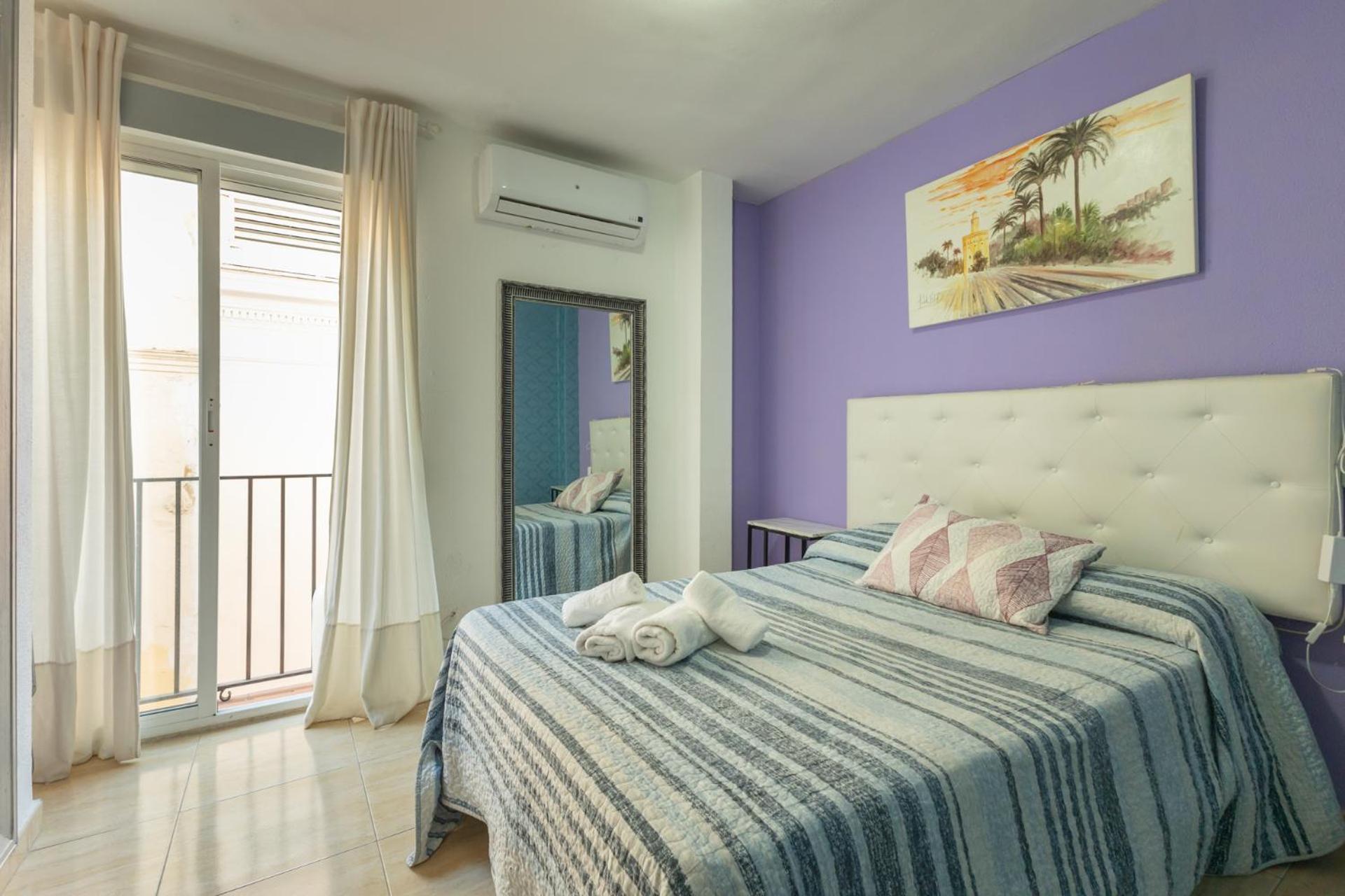 Duque Center Premium Suites, Free Parking Seville Exterior photo