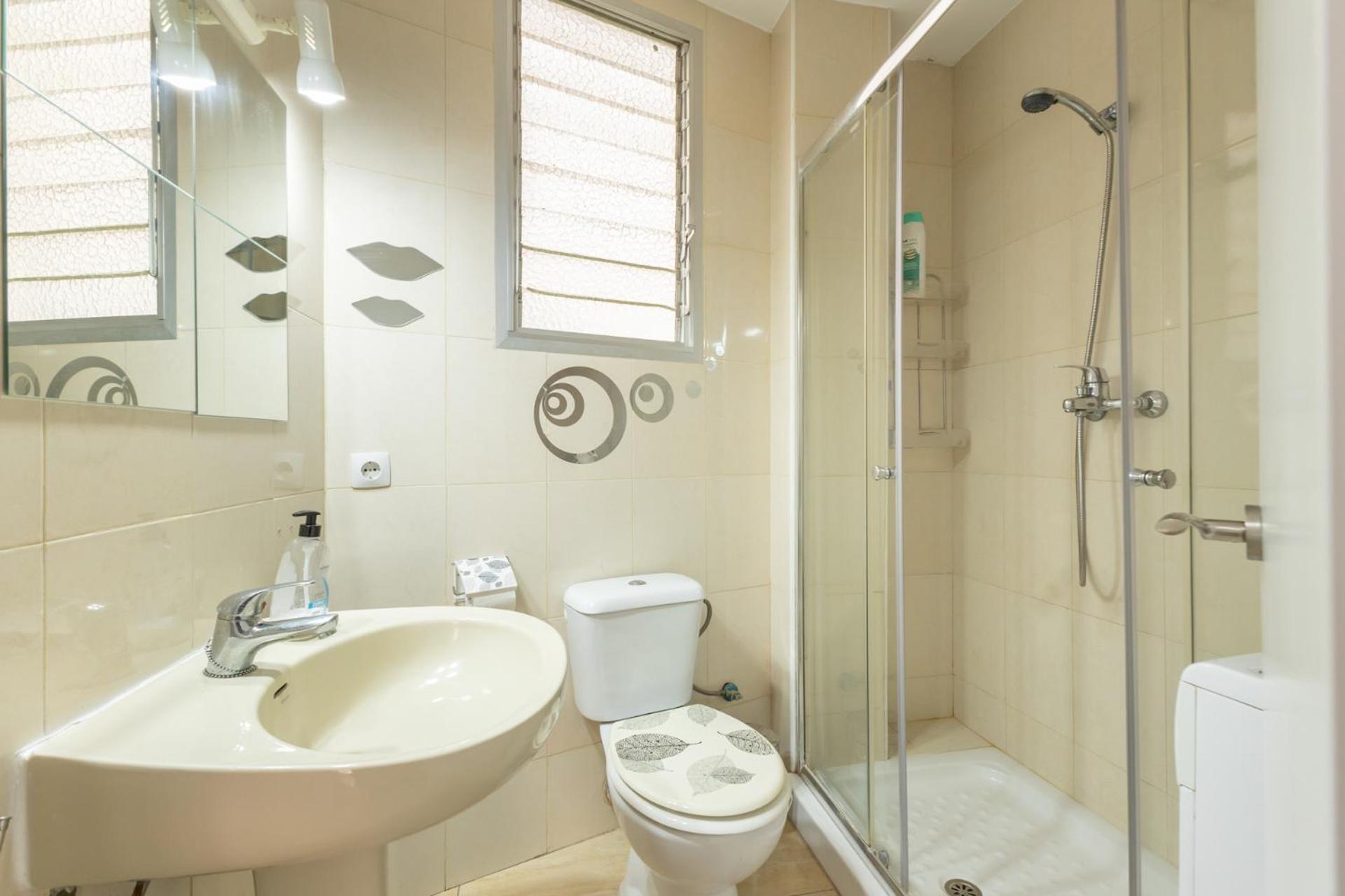 Duque Center Premium Suites, Free Parking Seville Exterior photo