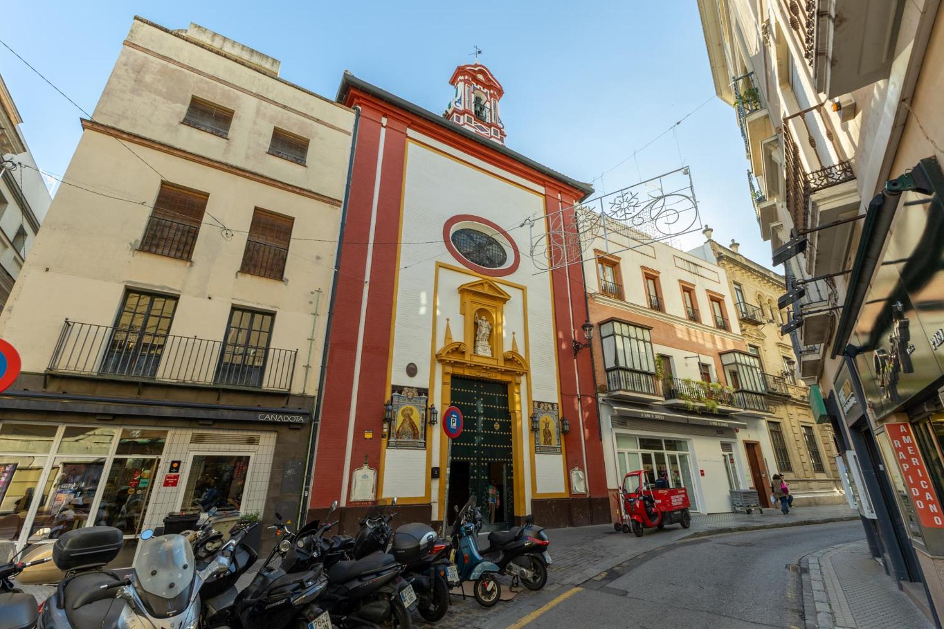 Duque Center Premium Suites, Free Parking Seville Exterior photo